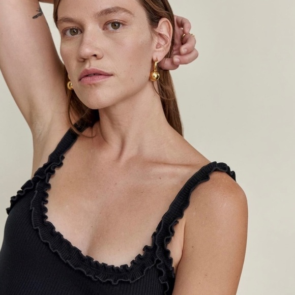 Reformation black bodysuit - Picture 5 of 6